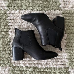 Steve Madden Odo Chelsea Booties size 7